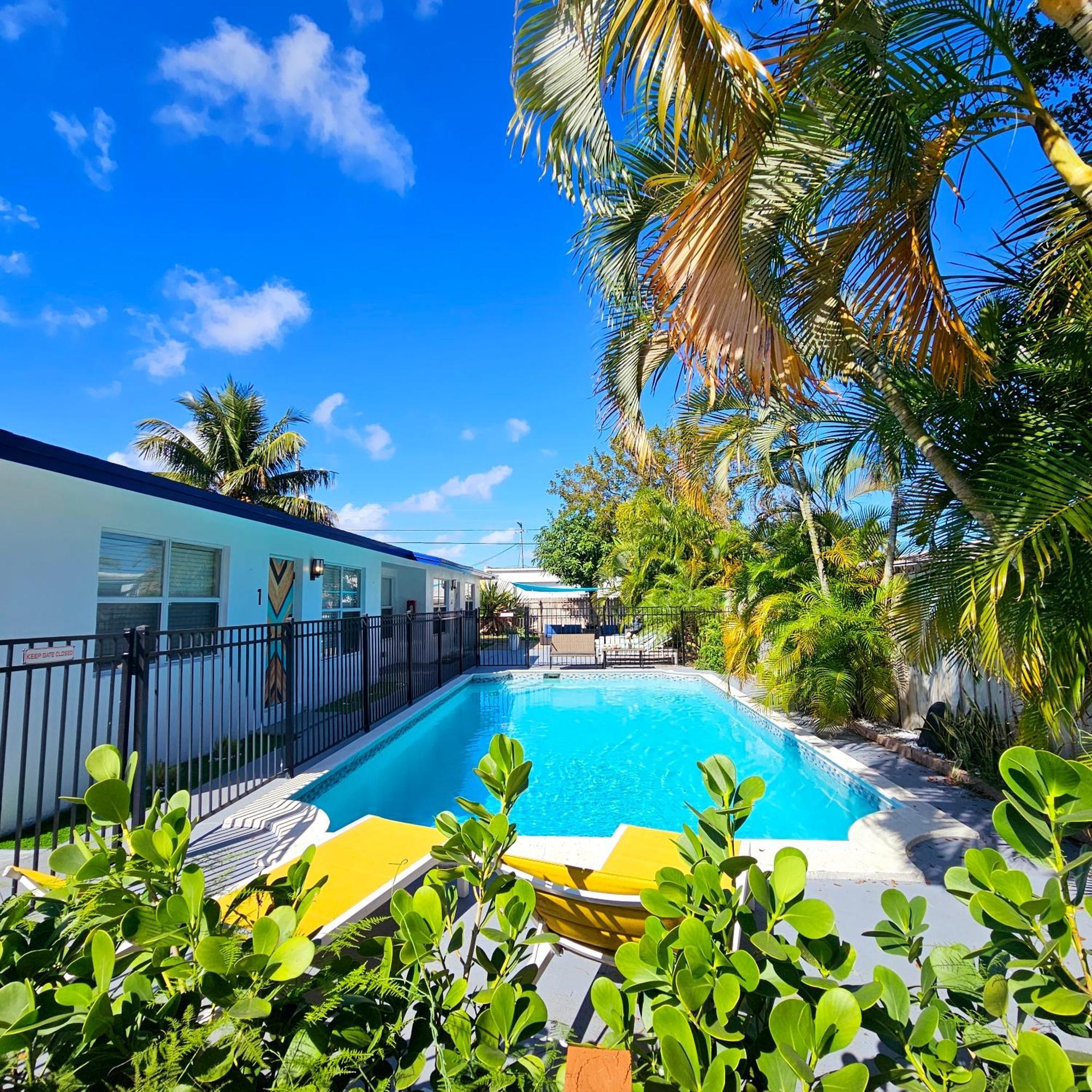 Equipped House W Pool & Patios, Near The Beaches, Prime Location- Ideal For Small Families, Coastal Haven Fort Lauderdale Exteriör bild